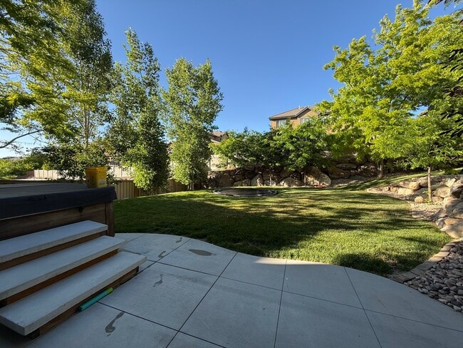 Photo - 2152 Aspen Wood Loop W