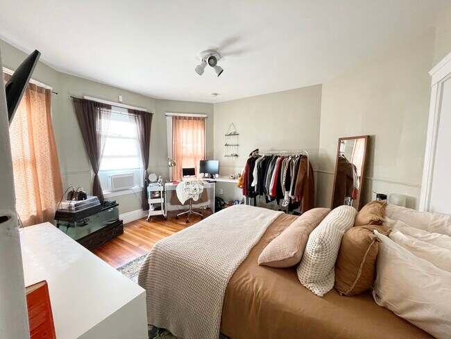 Photo - 9 Taft St Unit 1