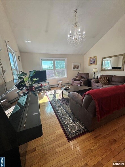 602 Studio Rd