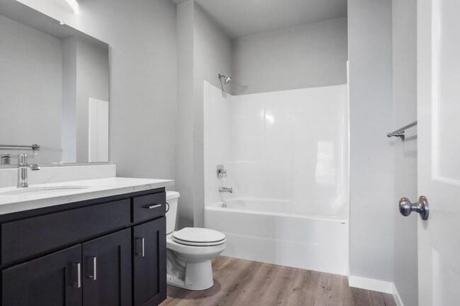 Photo - 4445 Sunnyside Rd SE