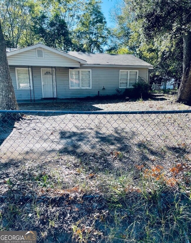 Building Photo - 2638 Deeb Dr