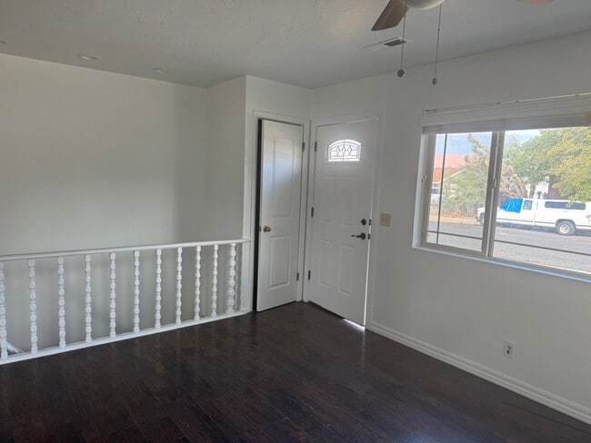 Photo - 1421 W 450 N