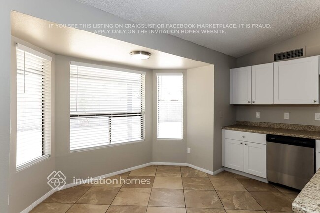 Photo - 3219 E St John Rd