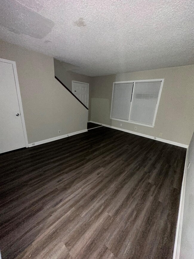 Photo - 748 Holder Dr