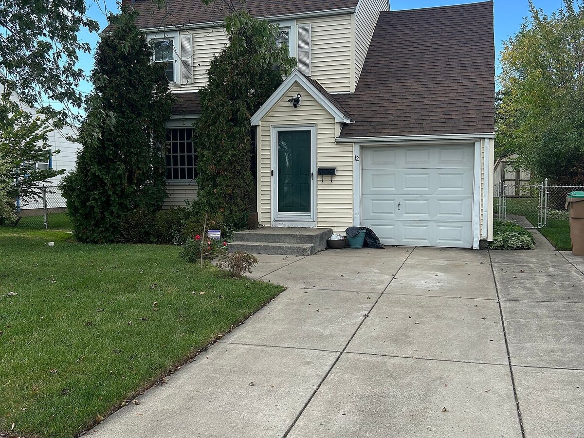 Photo - 12 Cleveland Dr