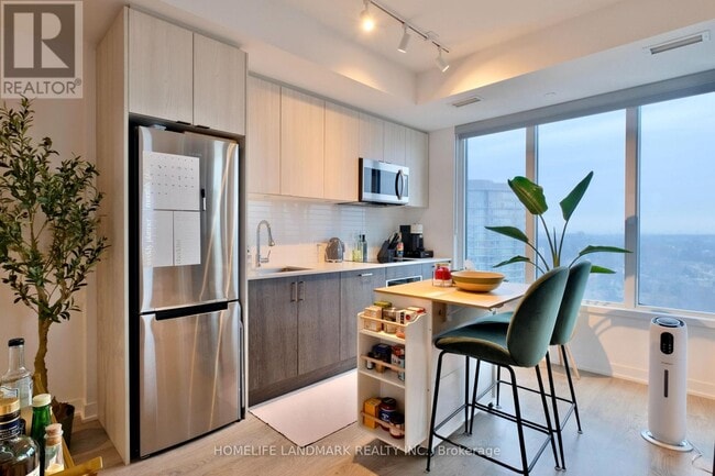 Photo - 1926 Lake Shore Blvd W Unit 2802