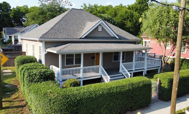 Building Photo - 627 E Hargett St Rental