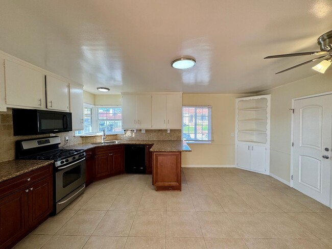 Photo - 2636 E Wall St Unit 2636