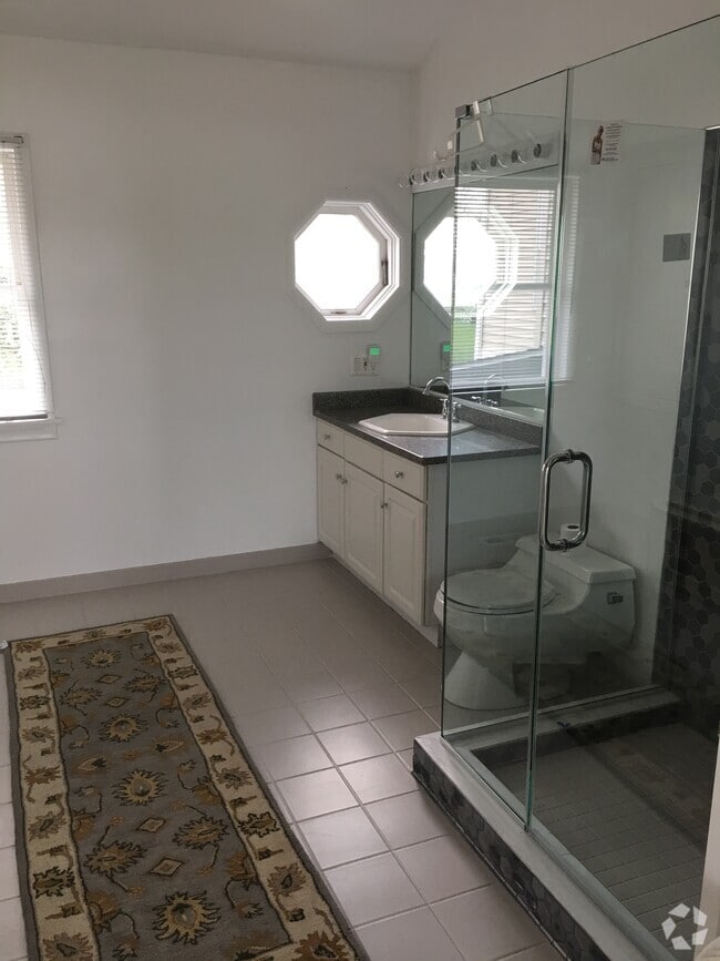 Building Photo - 3739 Thomas Point Rd Unit waterfront furnished Rental