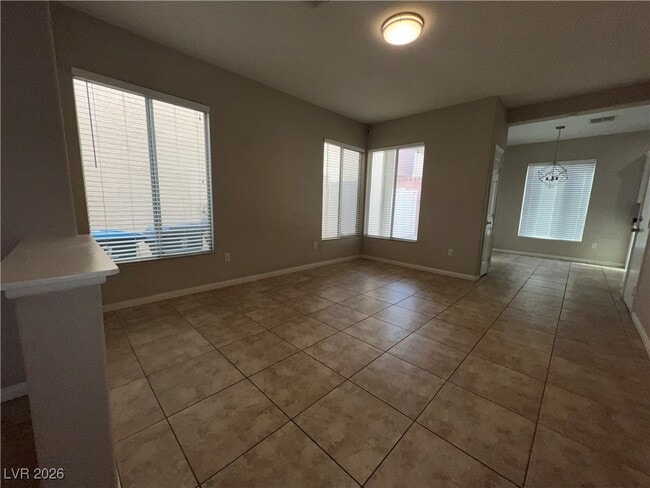 Photo - 8159 Golden Flowers St