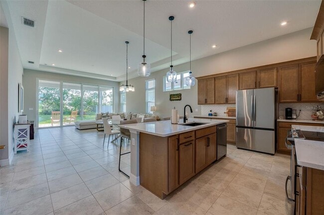 Photo - 887 Lk Hl Wy