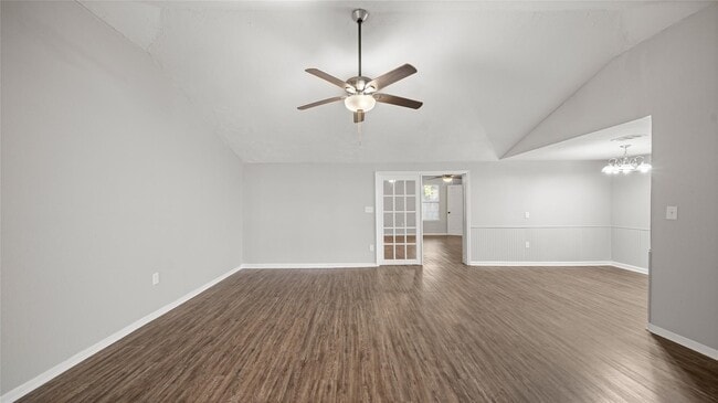 Photo - 2929 Leroy St