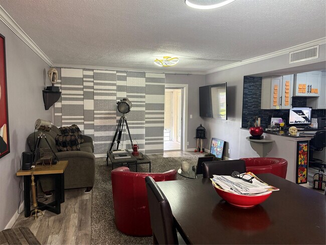 Photo - 25 SE 13th St