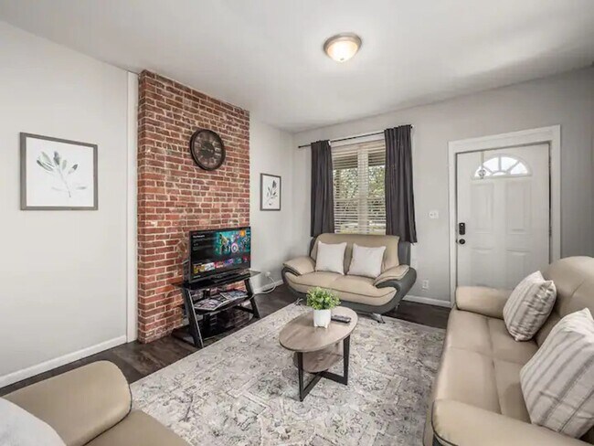 Photo - 1468-1474 S High St Unit 1472