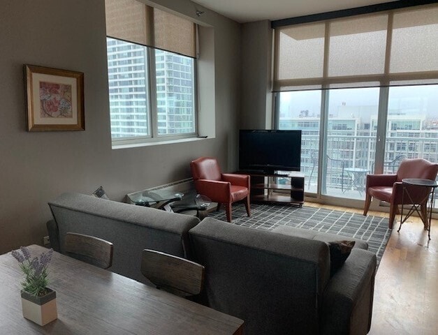 Photo - 1600 S Indiana Ave Unidad 1310