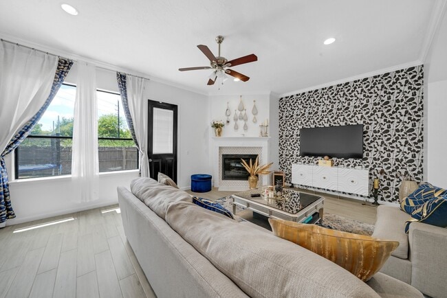Photo - 15711 Edo Cir