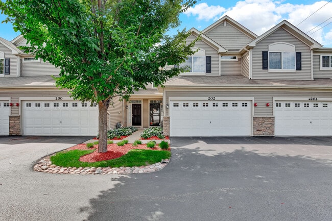 Building Photo - 202 Owen St