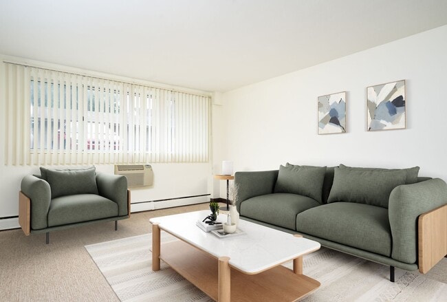 Photo - 1776 St. Clair Ave