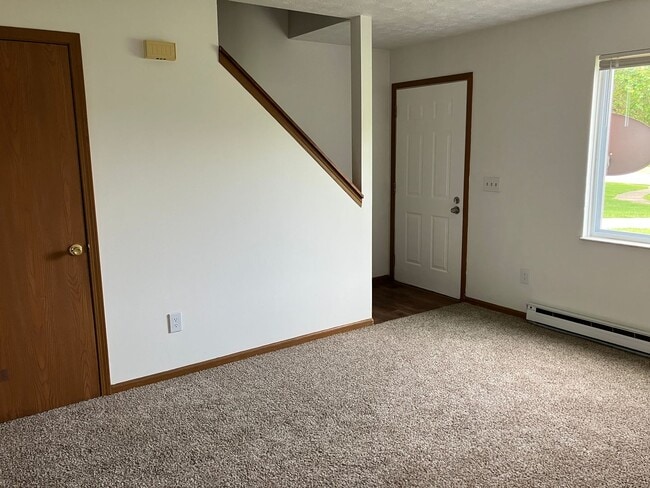 Photo - 2 Bedroom Townhome, Quiet Neighborhood! Unit 1200-A Bunker Hill