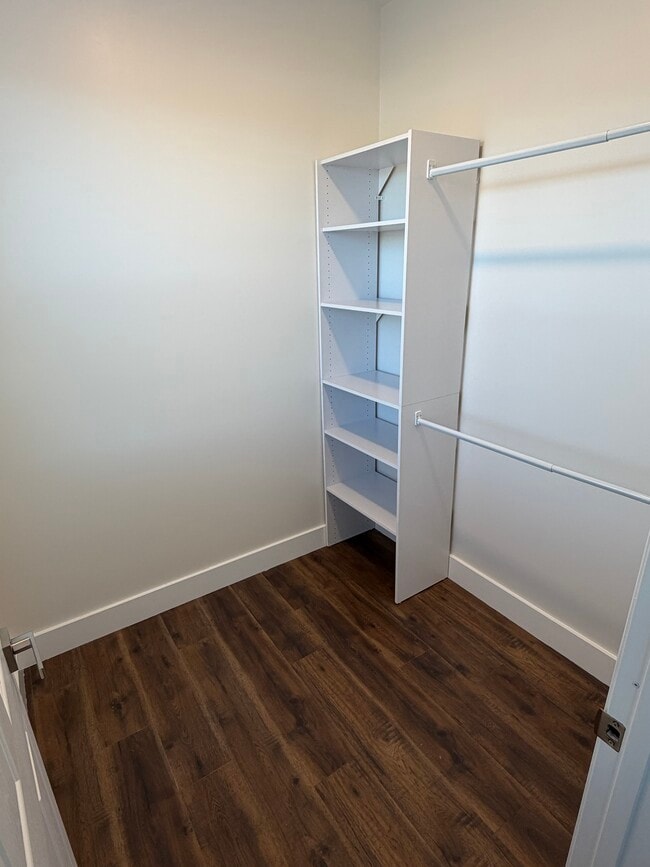 Photo - 1417 Woodbine Ave