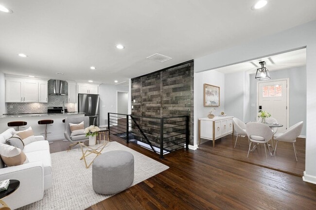 Photo - 70 Chappell Rd NW