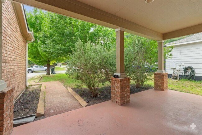 Photo - 1121 Sweet Gum Dr