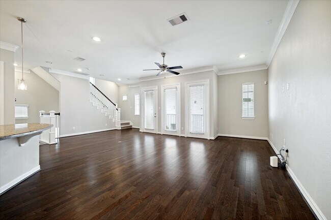 Photo - 430 N Live Oak St