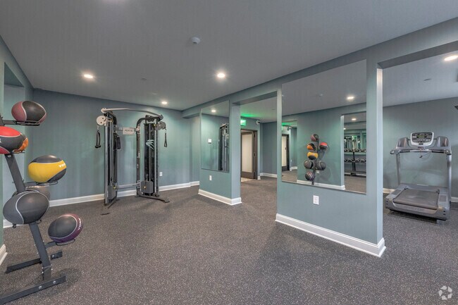925 at North - Fitness Center