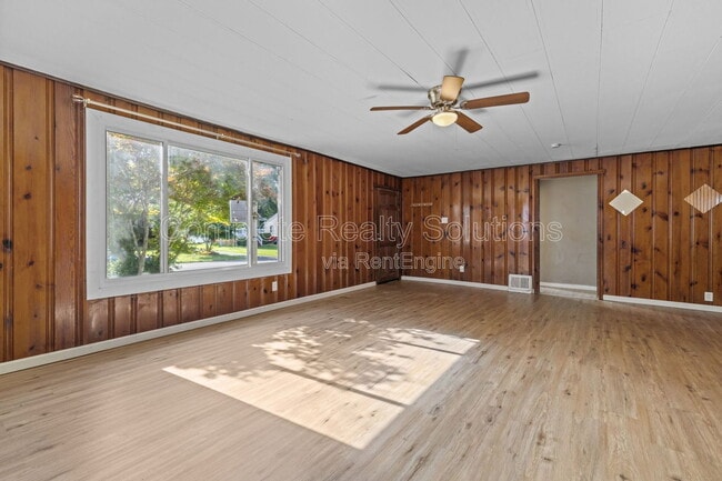 Photo - 2724 Pasteur Ave