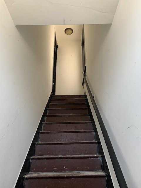 Building Photo - 11 N 4th St Unit 2 bedroom