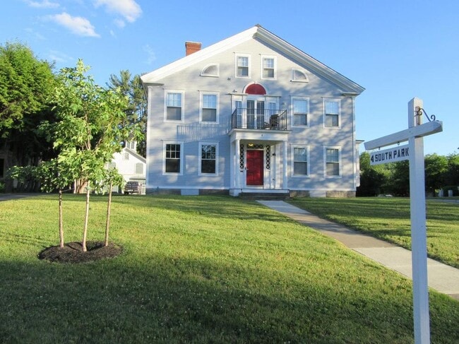 Building Photo - 4 S Park St Unit C