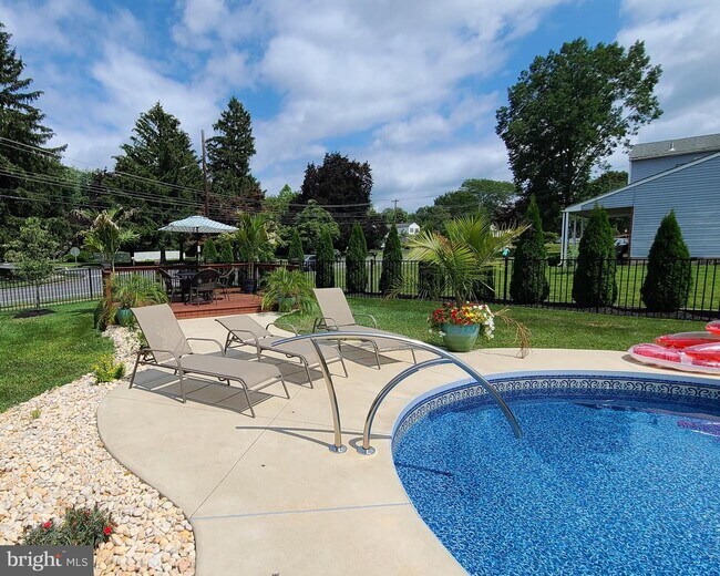 Photo - 10 Cherokee Rd