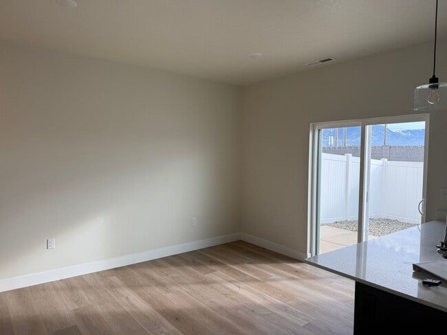 Photo - 3143 W 1625 N