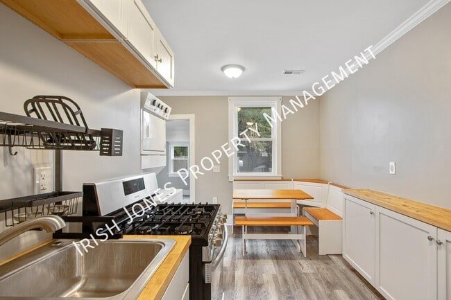 109 17th St Unit 2