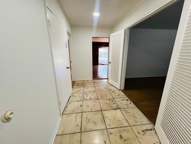 Photo - 5511 Willowbend Blvd