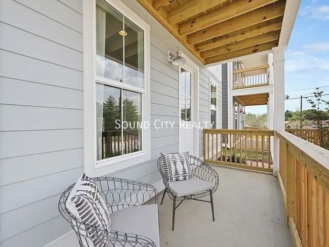 Photo - 806 Briar Cir