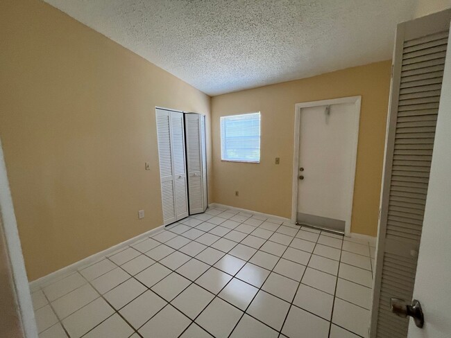 Photo - Dorian 1058-60 Unit 1058