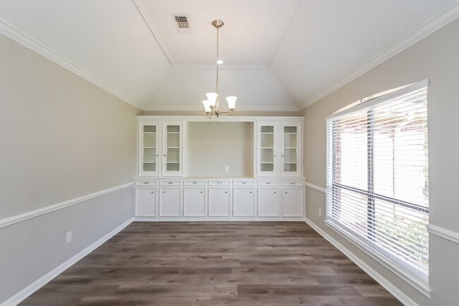 Photo - 928 Victoria Dr