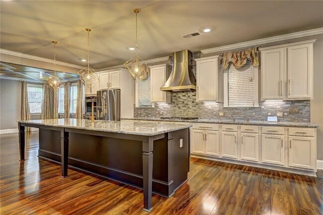 Photo - 4527 Bridgeway Rd