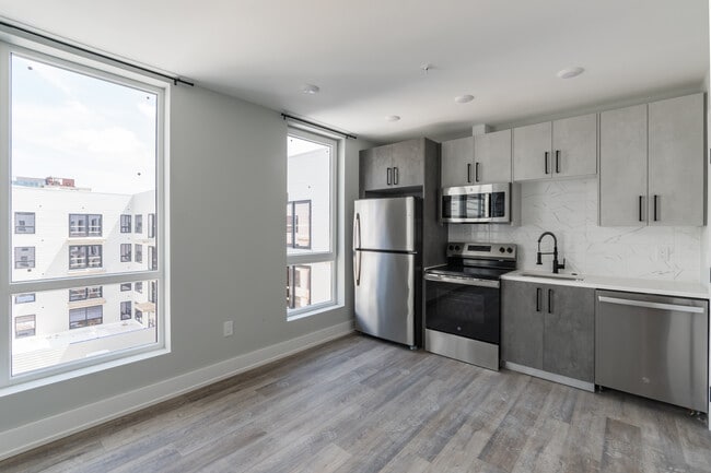 Photo - 918 N Broad St