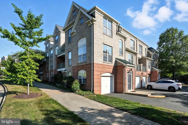 Building Photo - 12180 Abington Hall Pl Rental
