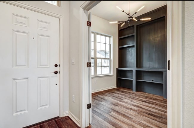 Photo - 13006 Bloomington Dr