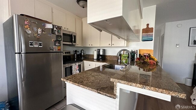 Photo - 483 Lincoln Cir