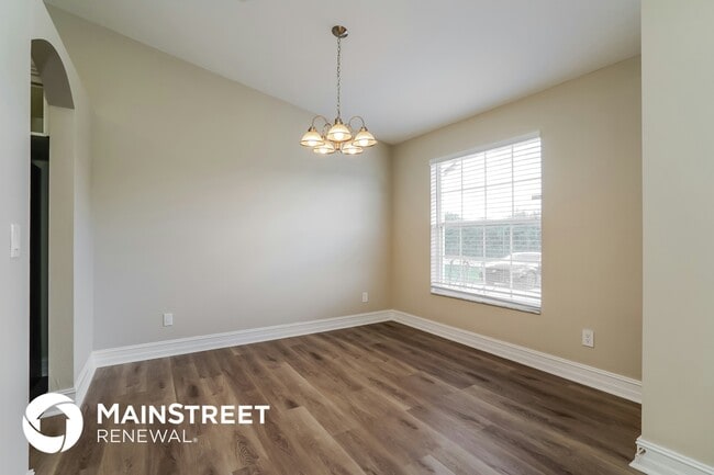 Photo - 815 Champion Ave