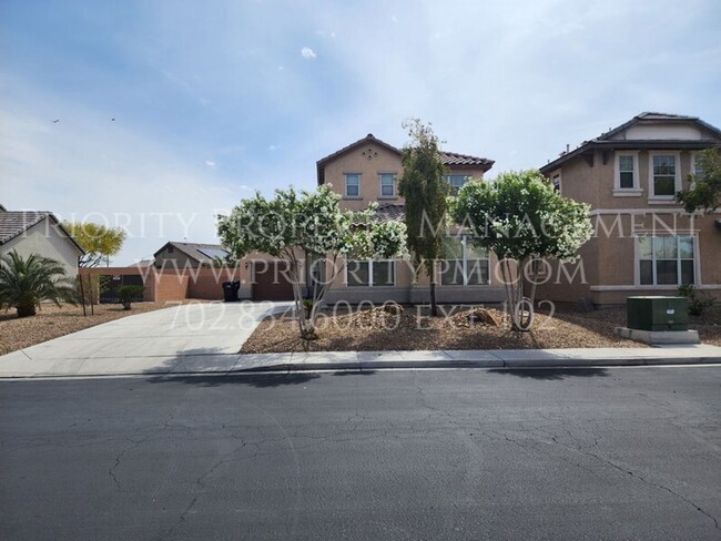 ~COMING SOON~ Upgraded 3 Bed + Den in the... - ~COMING SOON~  Upgraded 3 Bed + Den in the... House