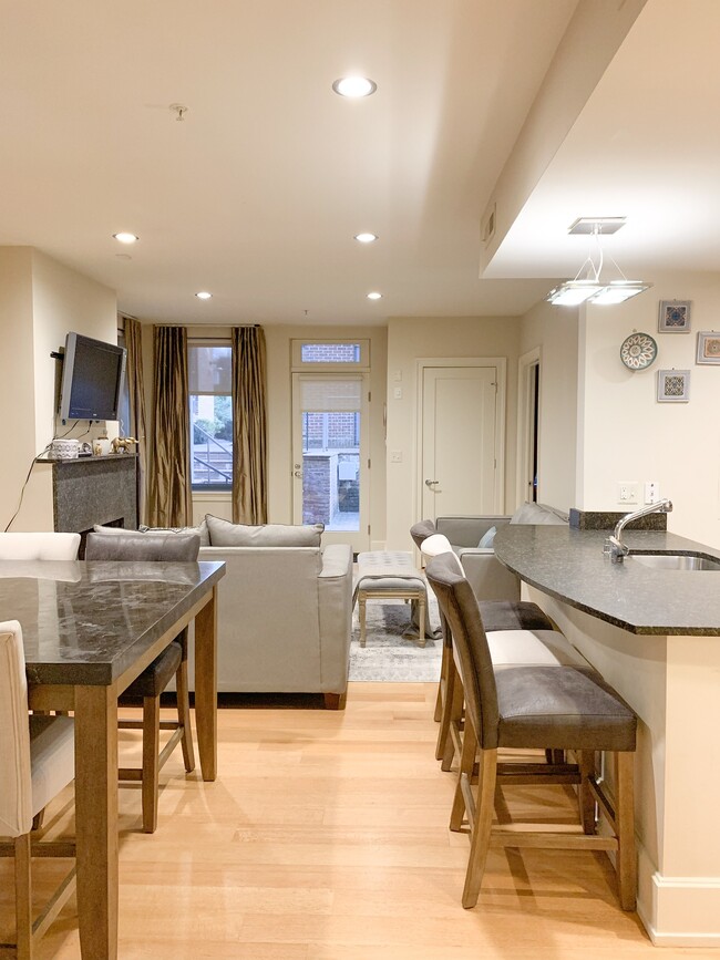 Photo - 2516 Q St NW Unidad E2 Rental