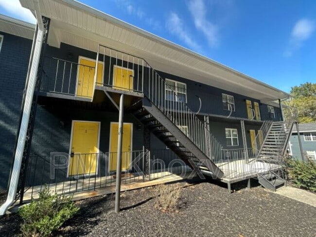 Building Photo - 123 Ingersoll Ave Unit Apt 1
