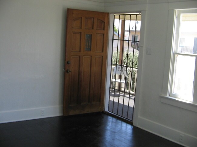Photo - 1400 Lemon Ave Unit B