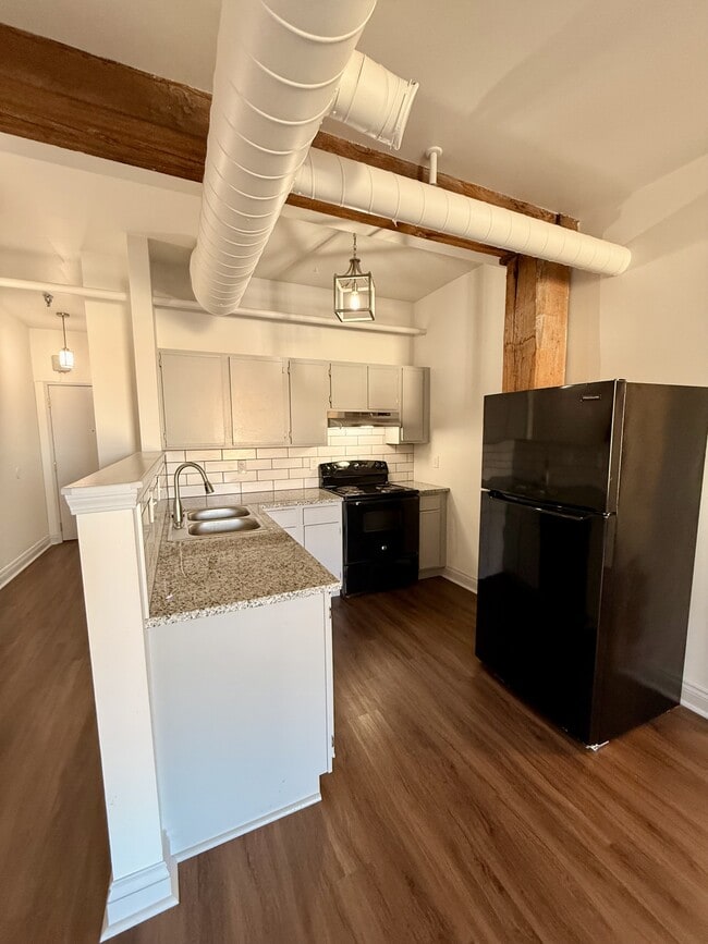 Photo - 509 Delaware St