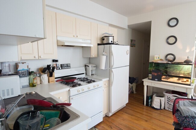 909 W Dakin St Unit 703